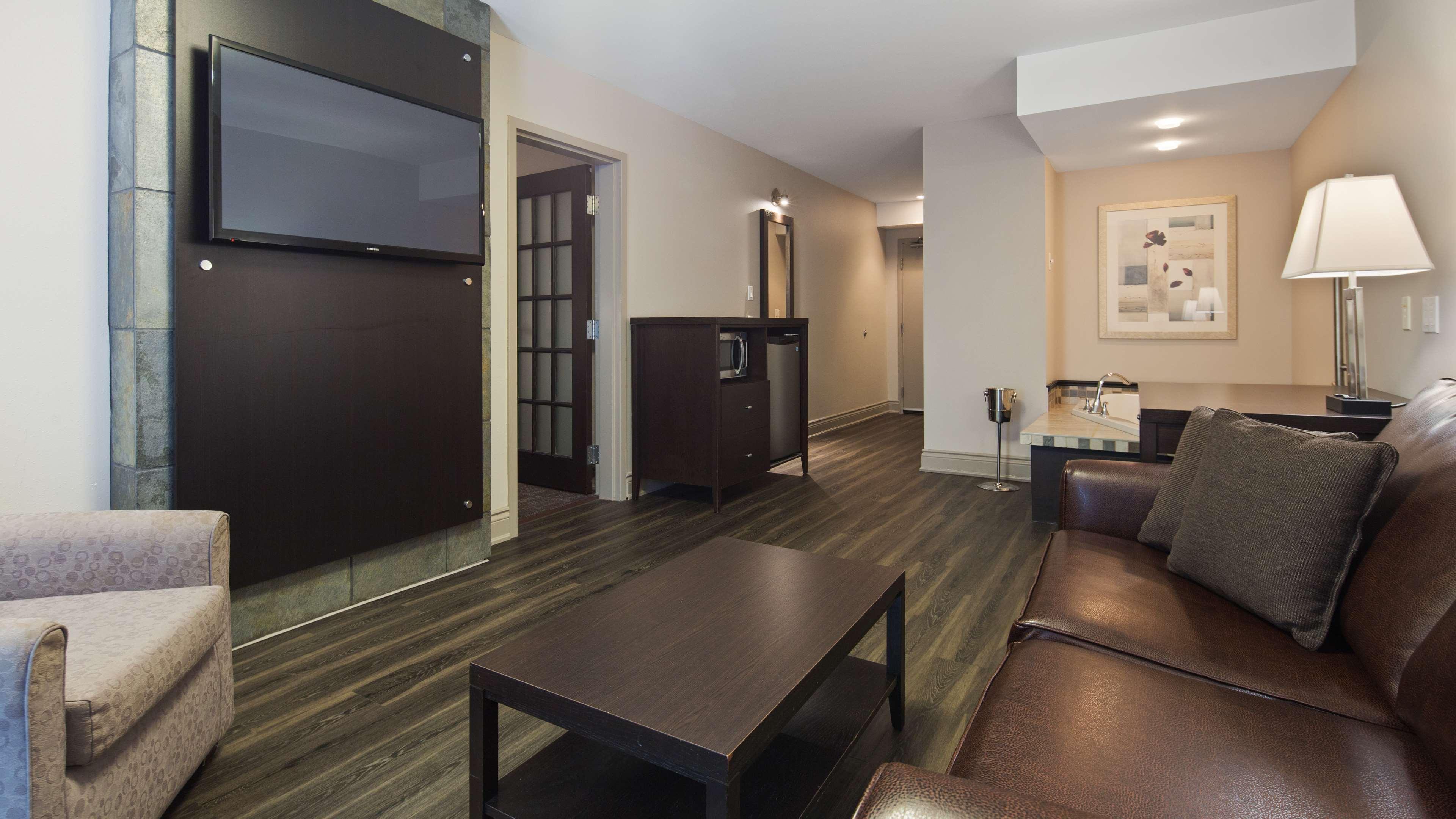 Best Western Plus Moncton Exterior photo