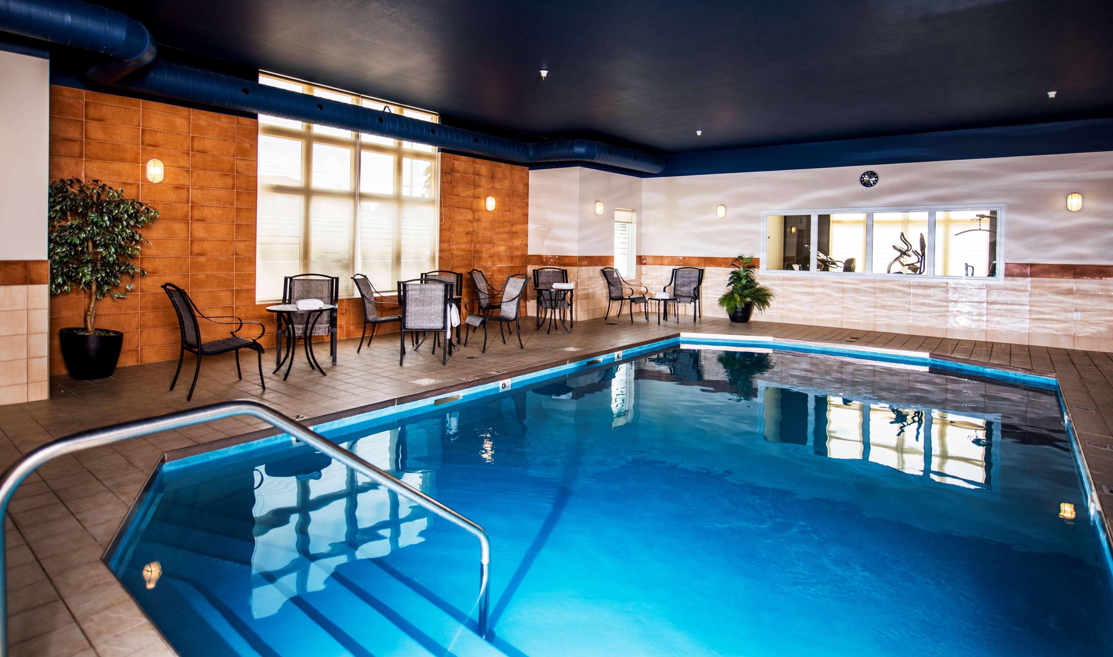 Best Western Plus Moncton Exterior photo
