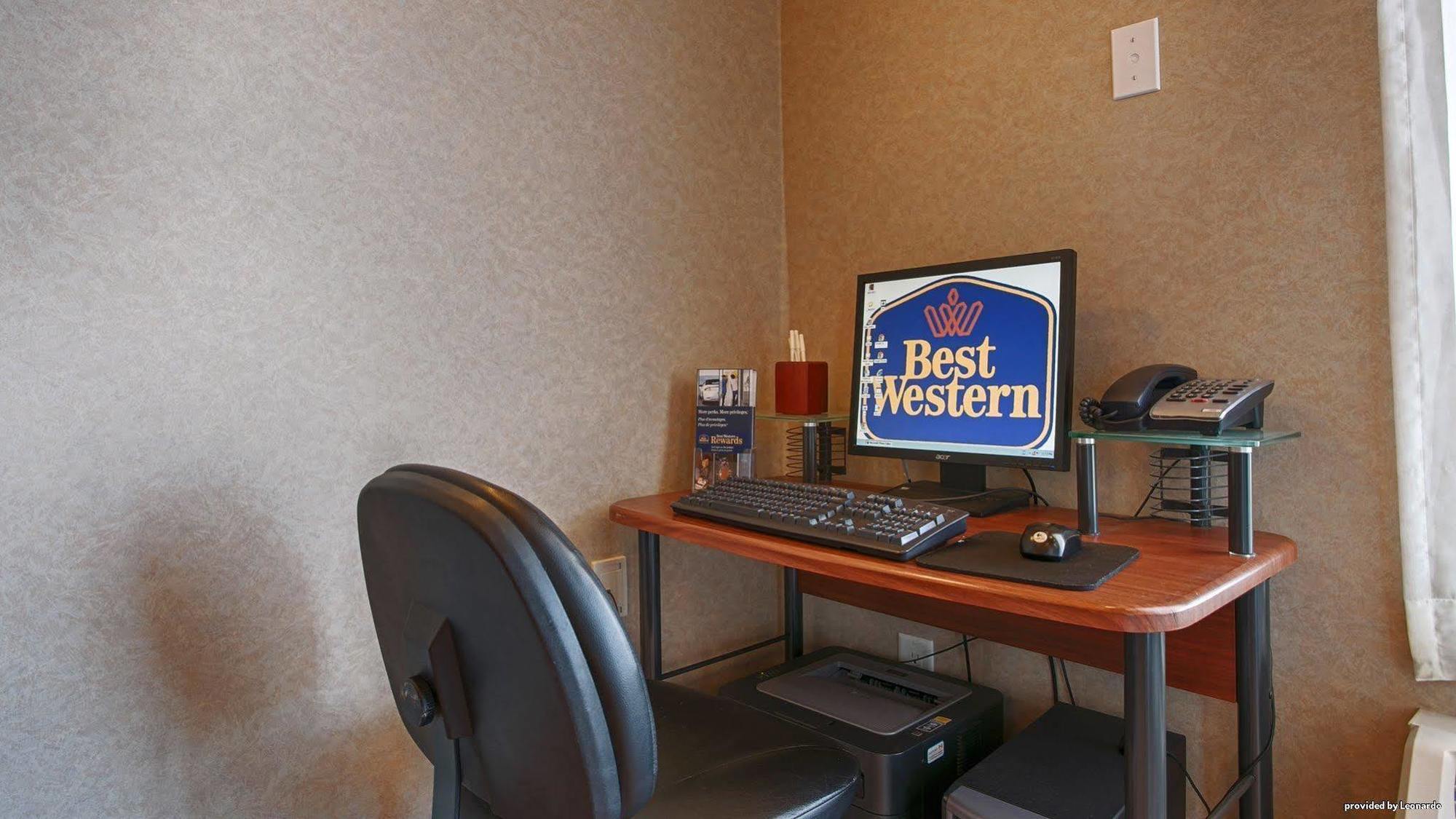Best Western Plus Moncton Exterior photo