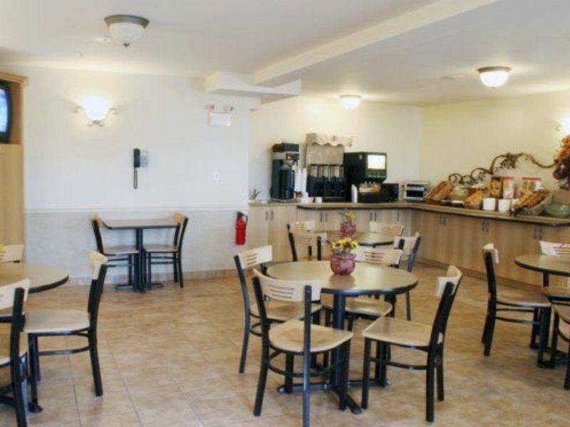 Best Western Plus Moncton Exterior photo